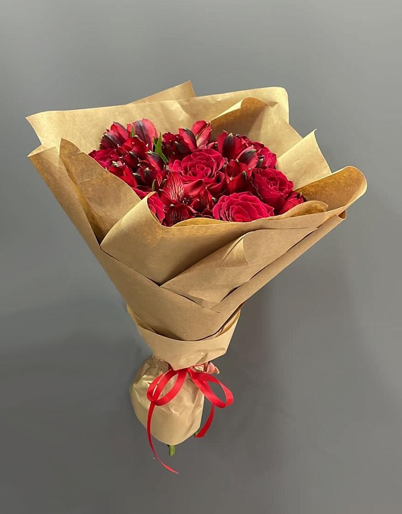 Букет цветов из: Альстромерии и Розы в Знаменское Одинцовского района