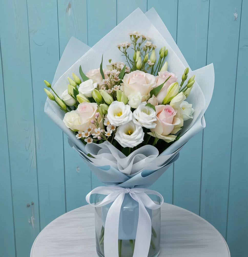 Букет цветов из: Розы и Лизиантусы в Знаменское Одинцовского района