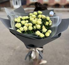 Букет Белые кустовые розы Солинеро в Знаменское Одинцовского района