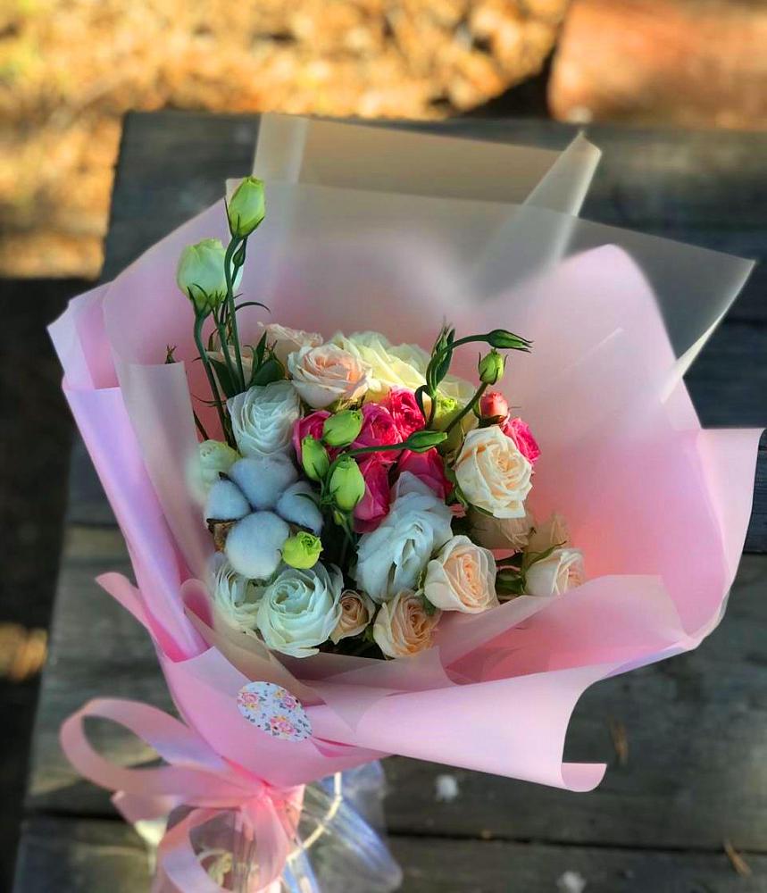 Букет цветов из: Розы и Лизиантусы в Знаменское Одинцовского района