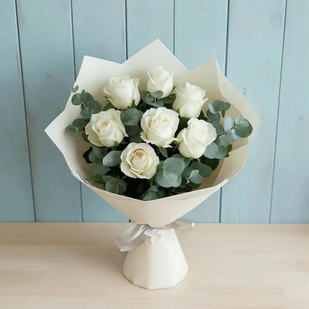 Букет Белые розы в Эвкалипте в Знаменское Одинцовского района