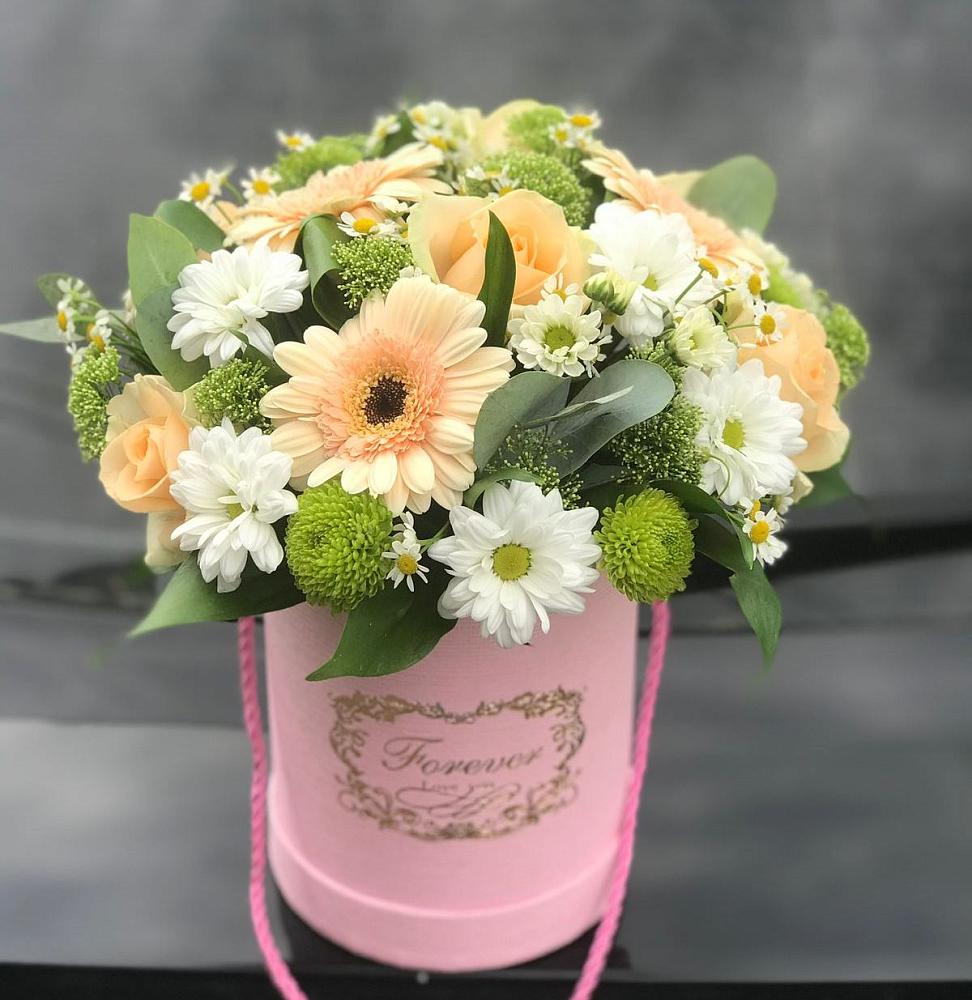 Цветочная композиция из Розы, Герберы и Хризантемы в шляпной коробке в Знаменское Одинцовского района